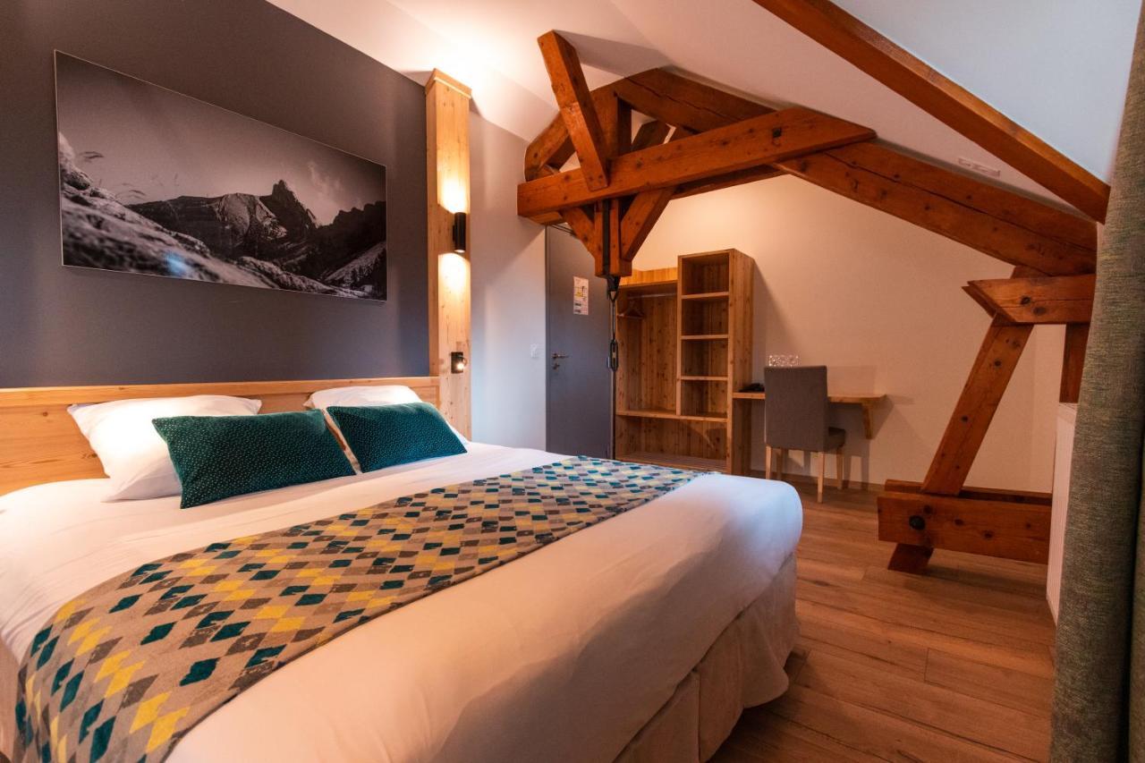 Deluxe Double Room with Balcony,1108843695:JPEG